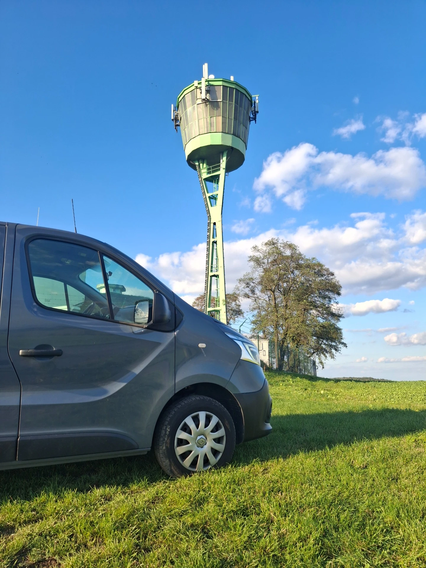 Renault Trafic v přírodě